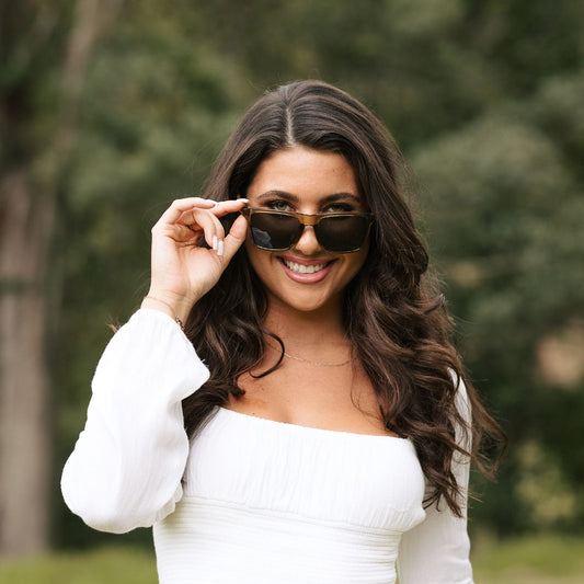 Soek Dalton Sunglasses - Khaki Frame - Walnut Wooden Arms