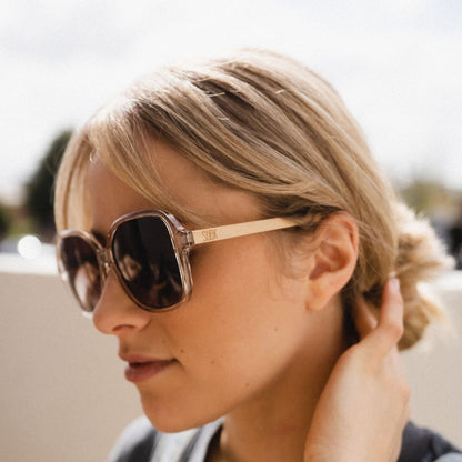 Soek Scarlett Champagne Brown Gradient Lens l Maple Arms