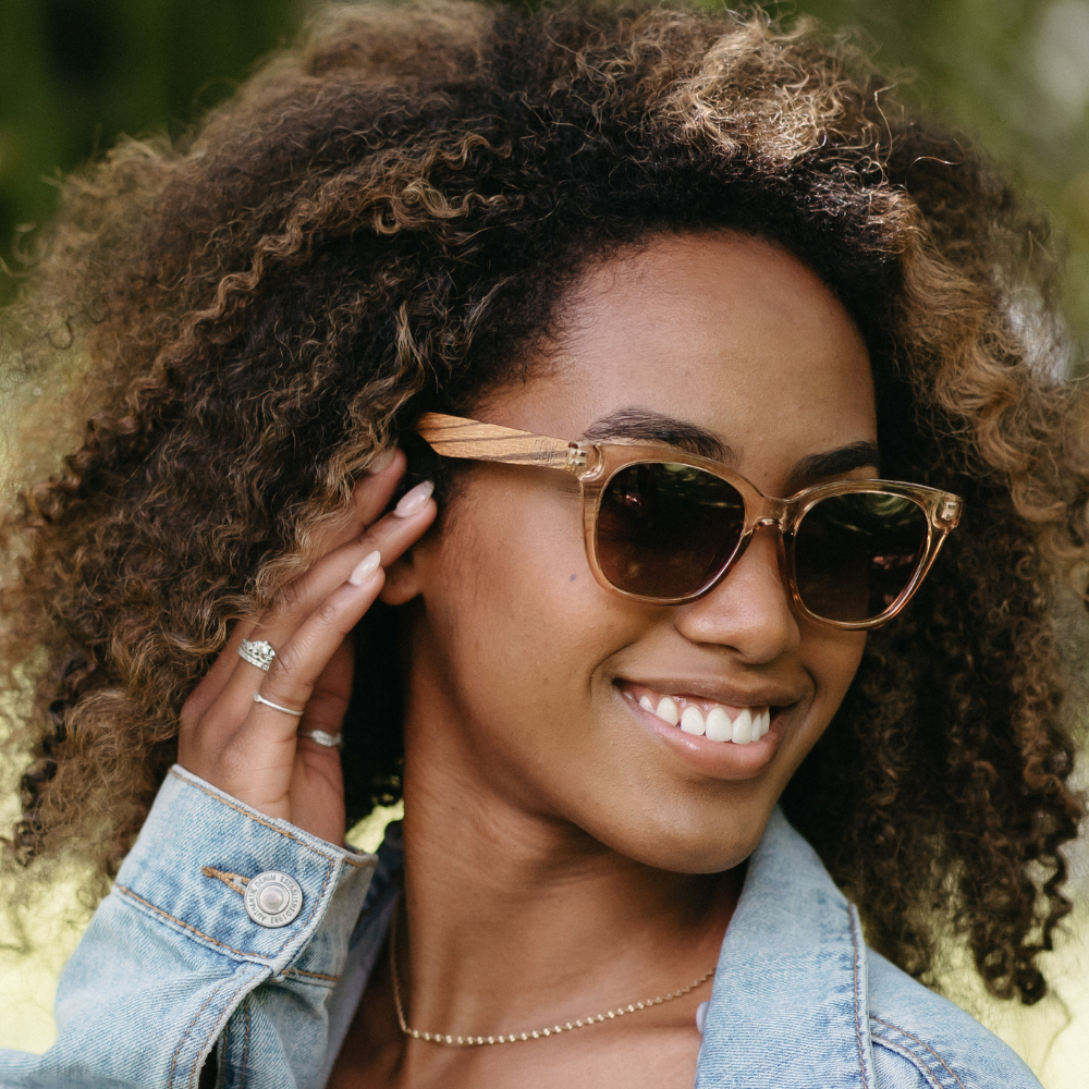 Soek Lila Grace Champagne l Brown Gradient Lens l Walnut Arms