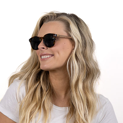 Soek Taine Tort Blue Lens Sunglasses - Tort Frame - Walnut Wooden Arms