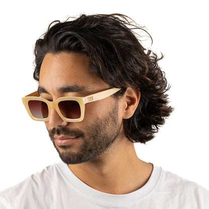 Soek Zahra Nude l Brown Gradient Lens l White Maple Arms